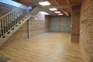 Rent Business premise  Carrer dels molins nous. Local comercial en lloguer - zona eixample- riudoms