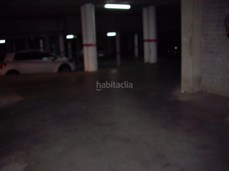 Foto 8cce54c4-16b7-4427-af6e-bf11c4f248ca. Aparcament cotxe a carrer de la mercè rodoreda 11 a Riudoms