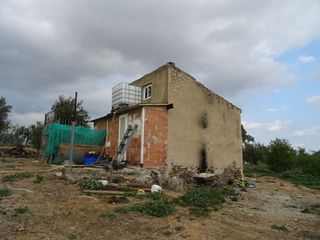 Finca r�stica a Riudoms. Venda finca agricola amb masia legalizatda