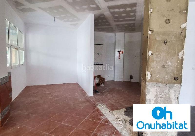 Foto 07eb8df6-0531-4dd3-b9e4-23859874d180. Piso local comercial en El Conquero Huelva