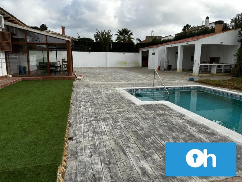 Foto a204772b-6342-4afa-8f4e-074b422f61e8. Casa adosada chalet independiente en la dehesa, en Aljaraque