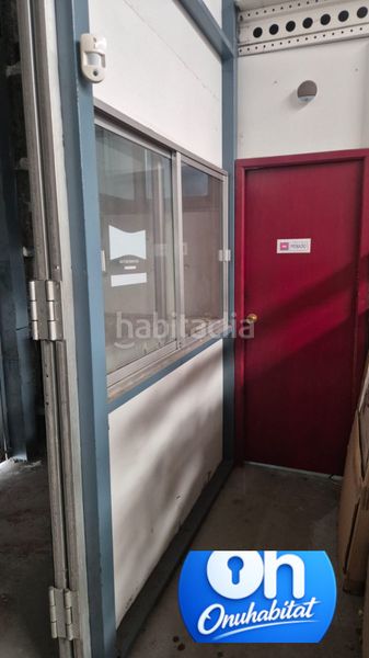 Foto bd4395e4-3864-4fa0-96e8-1ec11c248f19. Lloguer nau industrial a Nuevo Parque - Los Rosales - Tráfico Pesado Huelva