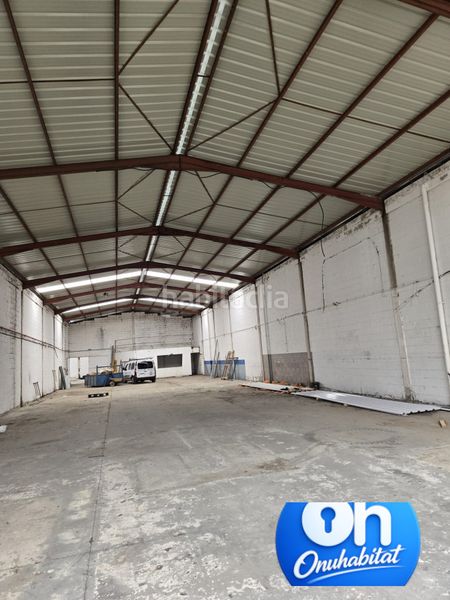 Foto 2ea6a7d8-bde3-4fbb-b8aa-f00e0d77ace7. Lloguer nau industrial a Nuevo Parque - Los Rosales - Tráfico Pesado Huelva