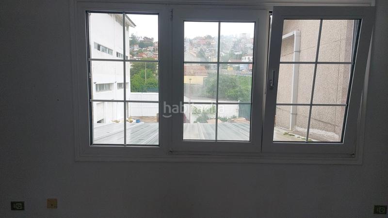Foto 52241d24-8f04-4f2b-8adf-627b09d119f4. Affitto ufficio con parcheggio in Lavadores Vigo