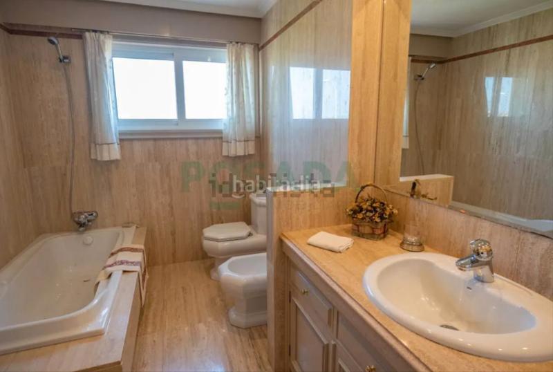 Foto c0877ef2-2776-4754-8922-68cd6c39ce3b. Chalet with heating parking pool in Panxón Nigrán