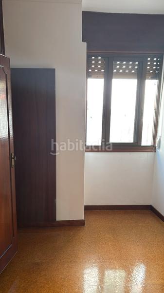 Foto 0423b3b0-876e-41a1-b074-f94c1f7f93f5. Casa a rúa milladas 42 a Lavadores Vigo