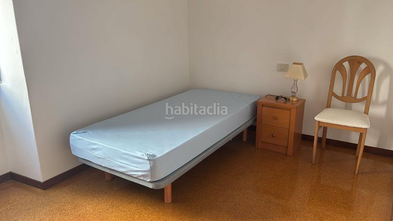 Foto 120b5da8-b5f5-48d4-b587-45940b71ed78. Casa a rúa milladas 42 a Lavadores Vigo