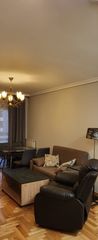Affitto Piccolo appartamento in Avenida das camelias 89. Apartamento de 1 hab independiente avenida as camelias 89