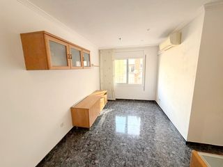 Piso  Carrer de lleida. Piso de 3 dormitorios todo reformado impecable