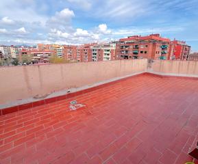 Àtic  Carrer de l'estany de la murtra. Ático con terraza a nivel y ascensor