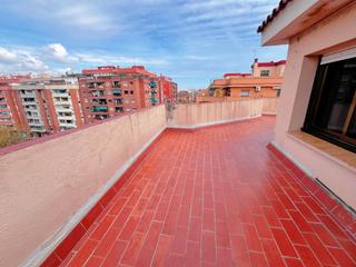 Àtic  Carrer de l'estany de la murtra. Fantástico ático con gran terraza a nivel y ascensor de 4 dormit