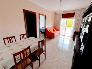 Flat  Carrer ribes de freser. Piso de 3 dormitorios, exterior, balcón ¡oportunidad única!