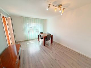 Etagenwohnung  Carrer de dolores ibarruri. Fantástica vivienda alta con ascensor