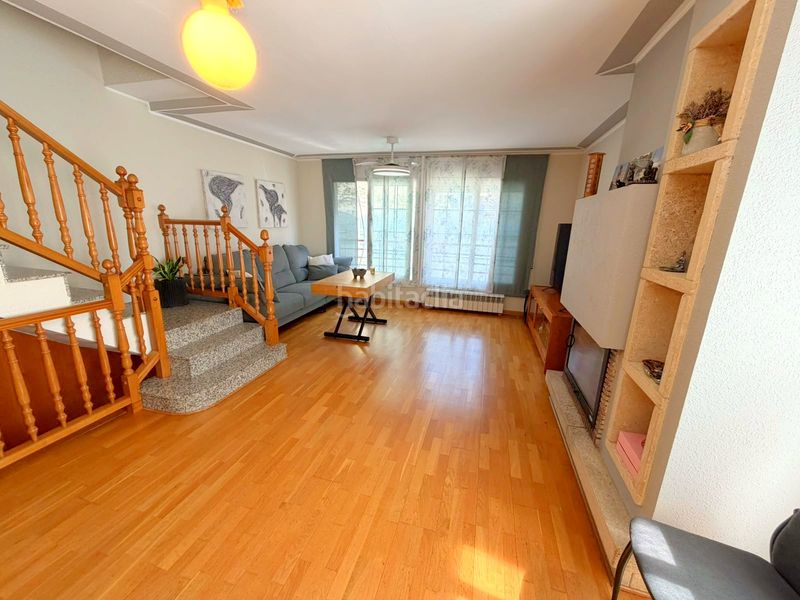 Foto b29559ca-b7aa-4f6f-9350-8fe0b94101f1. Casa in Sagnier-Plaça de Catalunya Prat de Llobregat (El)