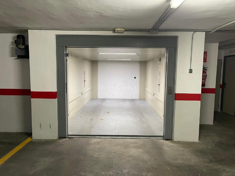 Foto 12333e57-fdb0-4cc3-90cc-545b967e4755. Aparcament cotxe a Zona Nord Alcoi