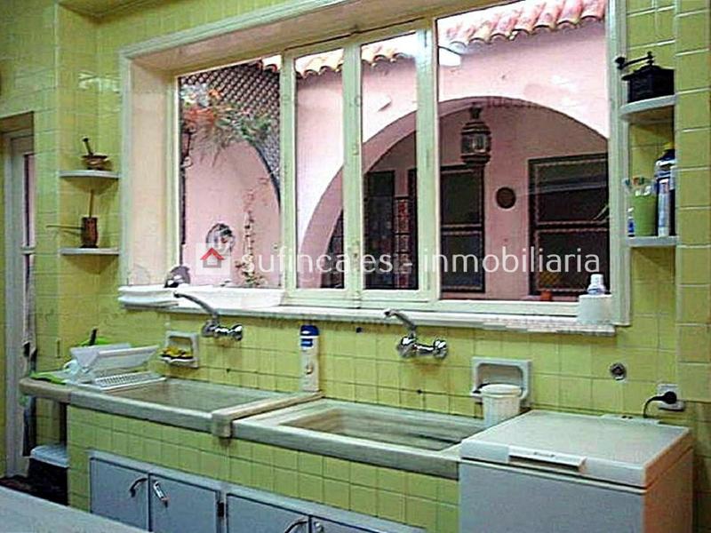 Foto 9d00a427-c2a0-4555-ad12-3ff796e655b9. Casa amb calefacció aparcament a Eixample Alcoi