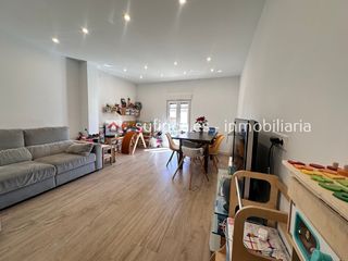 Etagenwohnung en Centre-Zona Alta. Piso  alcoy centro