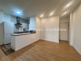 Rent Flat in Eixample. Piso  alcoy ensanche