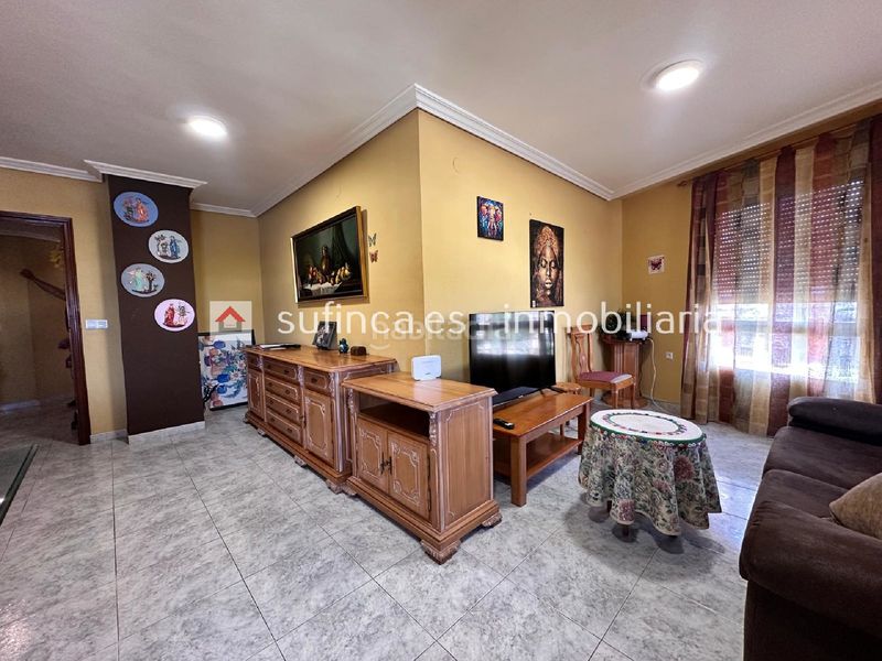 Foto ac212245-824a-46e4-9de7-3ed15dc26fcf. Pis a Zona Nord Alcoi