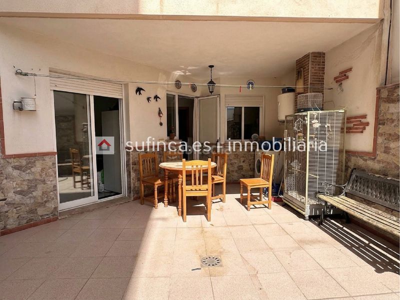 Foto df36befa-ab54-4a67-9728-e0d640b87dee. Pis a Zona Nord Alcoi