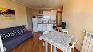 Location Appartement  Plaza juan carlos i 4. Piso con 1 dormitorio en villaralbo