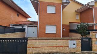 Xalet a Moraleja del Vino. Chalet con 4 dormitorios en moraleja del vino