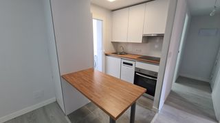 Location Appartement  Avenida de galicia 14. Piso reformado con 2 dormitorios en san lazaro
