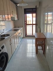 Affitto Appartamento  Calle doctor olivares 11. Piso centrico de 2 dormitorios con garaje opcional