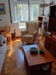 Piso  Calle granados 9. Luminoso piso de 3 habitaciones con ascensor por 139.000 €