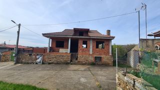 Xalet a Calle honda 53. Chalet en construcción en puercas de aliste