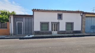 House  Calle fausto villar 3. ¡gran opportunidad en villaralbo! casa de pueblo con patio y un