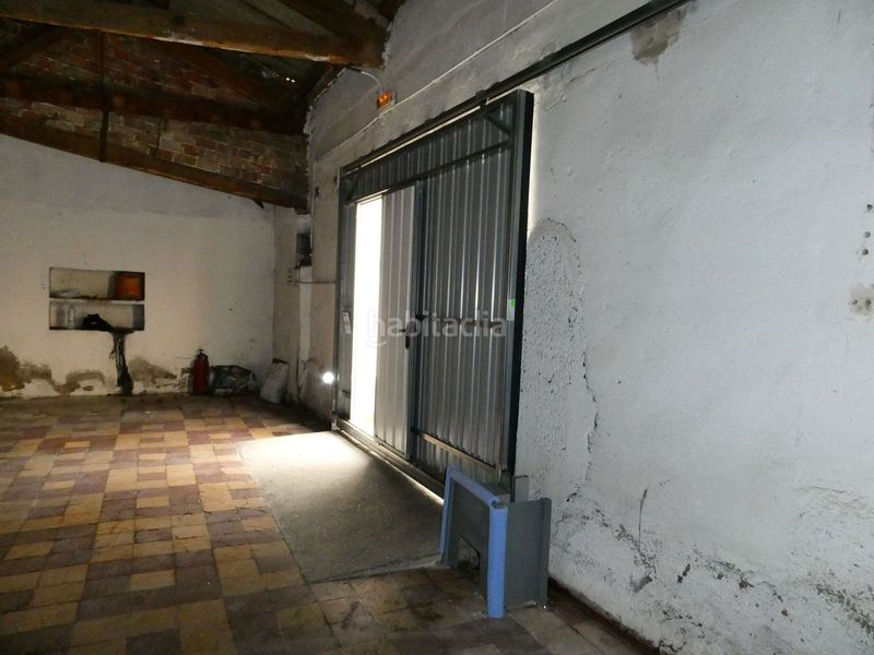 Foto 83874bb8-b3f2-4702-a0ff-3708c3cfc171. Local comercial a Los Bloques Zamora