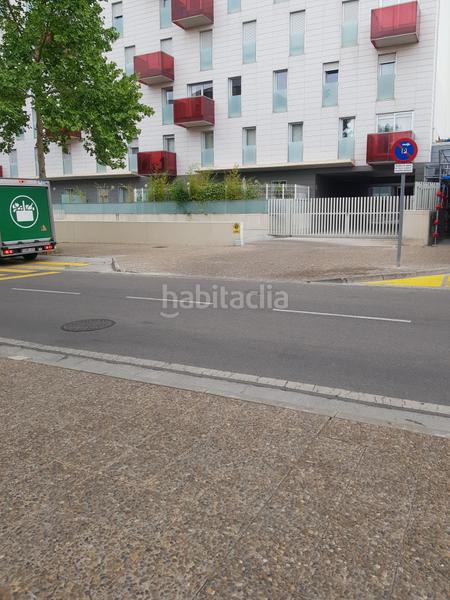 Foto 6a84d8bd-5ea9-4b42-bd63-e8d039352e8e. Lloguer aparcament cotxe a Romareda Zaragoza
