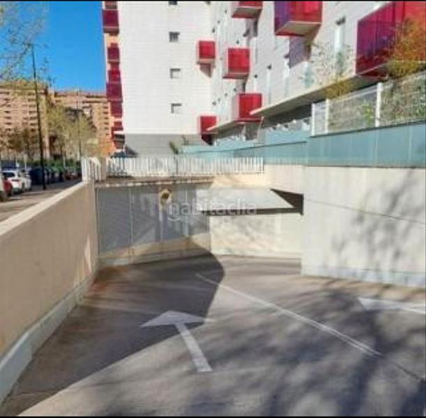Foto 0d0a7221-b583-40a8-8b20-5423a4d2eb7c. Location parking voiture dans Romareda Zaragoza