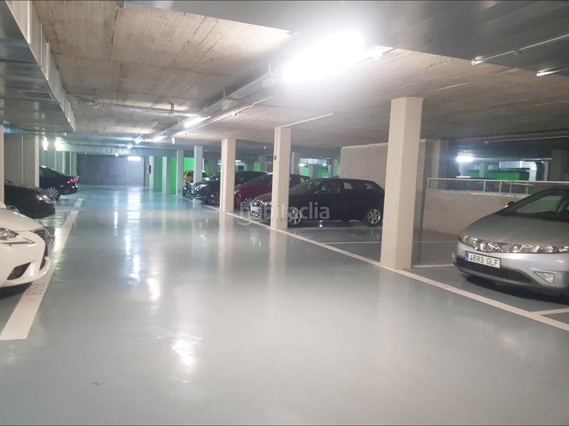 Foto feaca489-546e-44e3-b317-12a90b7c10c8. Alquiler parking coche alquiler de garaje en Romareda en Zaragoza