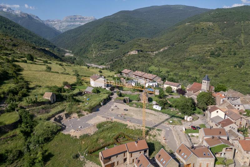 Foto a8a60f12-2785-4f86-b2ae-4e1872f7dd0f. Terreny residencial a Aragüés del Puerto