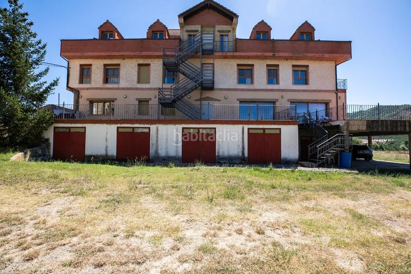 Foto f348bcbe-e13d-4a5b-84d4-e35670ff5889. Edifici a carretera pamplona 47 a Puente la Reina de Jaca