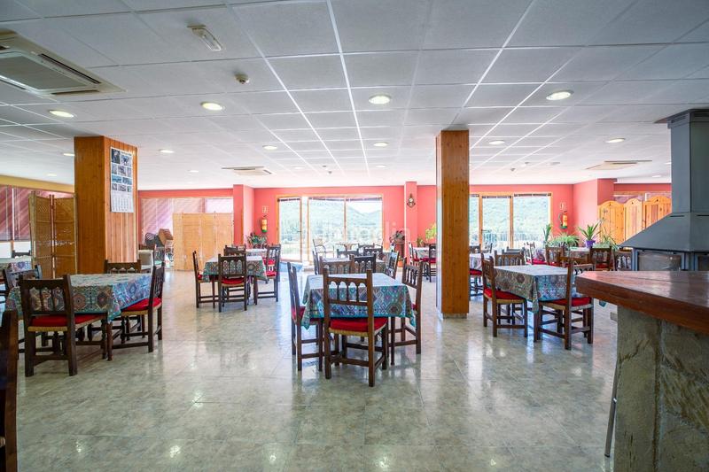 Foto ffbe9594-55d0-4ce7-bbd1-d37791b0310c. Edifici a carretera pamplona 47 a Puente la Reina de Jaca