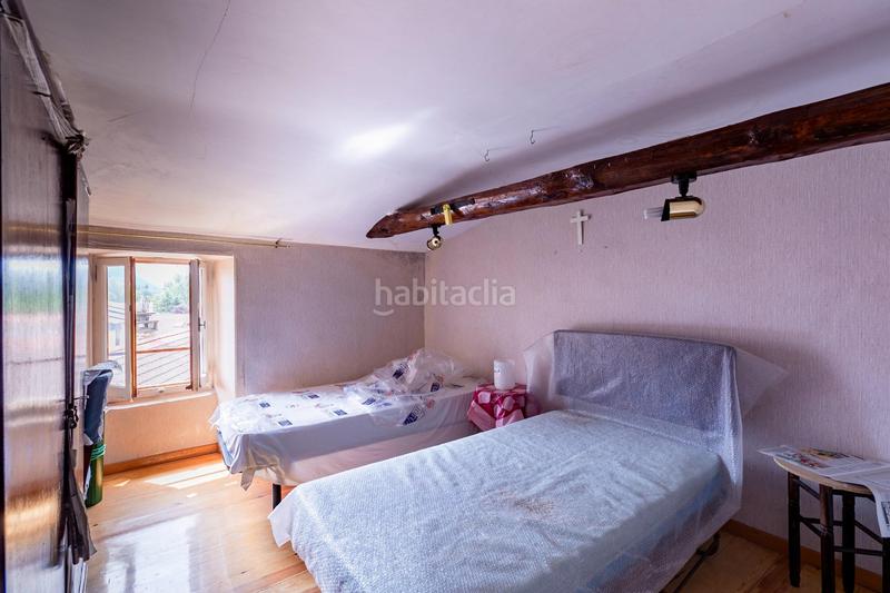 Foto 10dd6a66-c699-44cc-94de-d14e8fba038a. Casa en calle dr fleming 27 casa para rehabilitar y construir varios apartamentos en Biescas