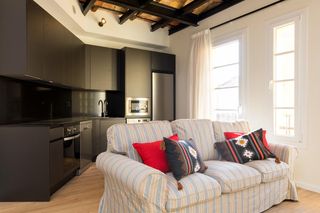 Rent Flat  Calle conde aranda. Alquiler de temporada en conde aranda