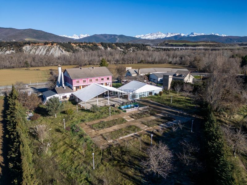 Foto 65b5bc46-2f17-40f9-98be-72a82a913b3c. Edifici a Santa Cruz de la Serós