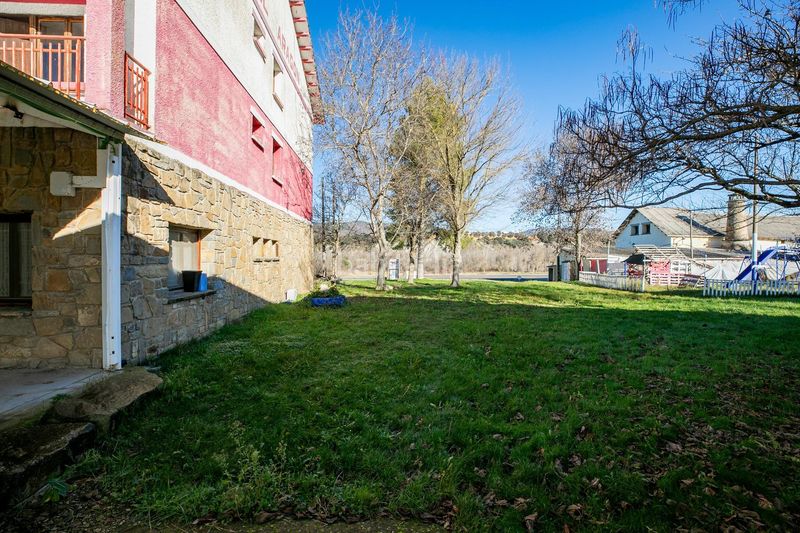 Foto 6bd1d967-19d3-409d-880c-65761abf9160. Edifici a Santa Cruz de la Serós