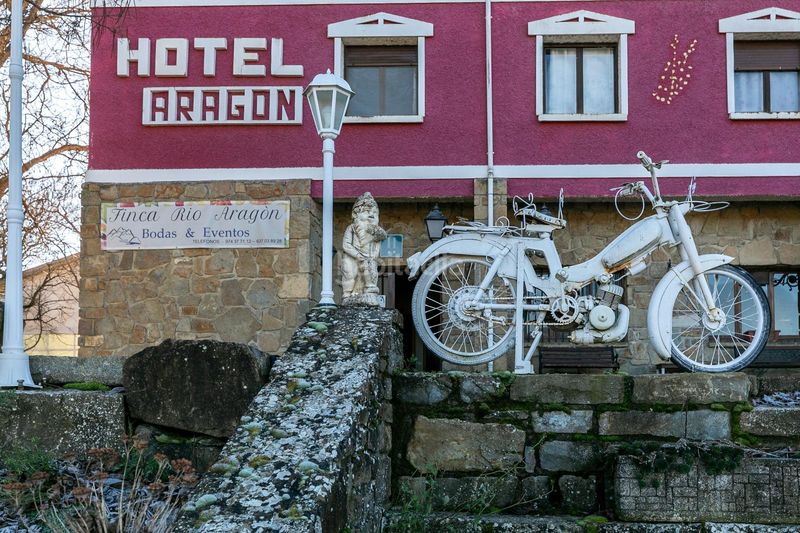 Foto bc08beeb-6bf5-4b53-90d7-06d873f32350. Edifici a Santa Cruz de la Serós