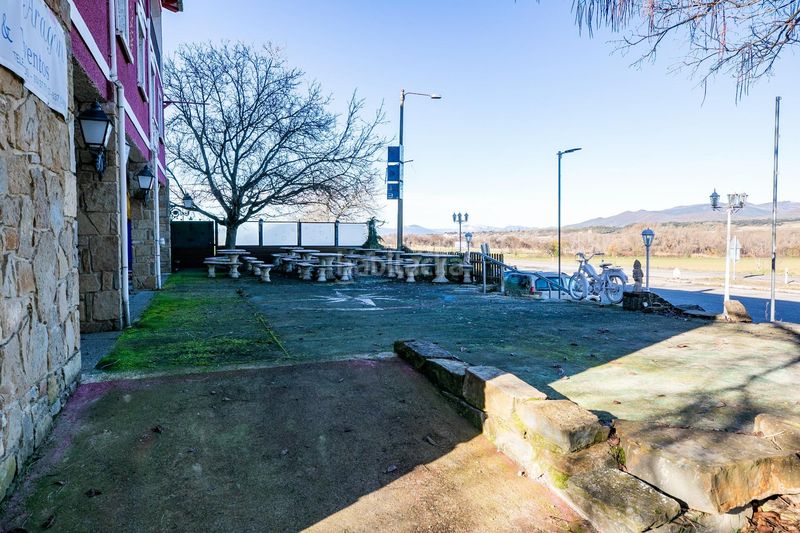 Foto e87c7280-8e2d-418e-bf25-97ea9043b530. Edifici a Santa Cruz de la Serós