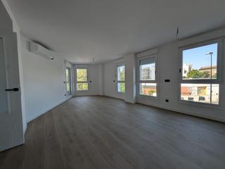Appartement à Calle de josé luis pomarón herranz 3. Exclusiva vivienda reformada junto a plaza de los sitios