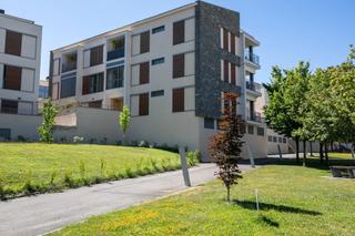 Appartement à Calle las aliagas ag.latas 5. Encantadora vivienda en la urbanización las margas golf de sabiñ