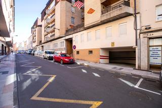 Appartement  Calle coli escalona. Excepcional vivienda con garaje, trastero, balcón y terraza en e