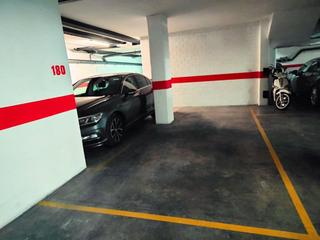 Alquiler Parking coche  Calle cineasta adolfo aznar. 2 plazas de garaje en alquiler en actur  adolfo aznar grande y p