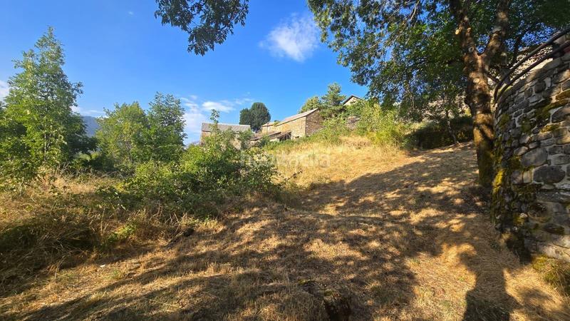 Foto c583506c-5954-4dfc-8ea8-a9042f9ed9af. Terrain résidentiel dans Aisa