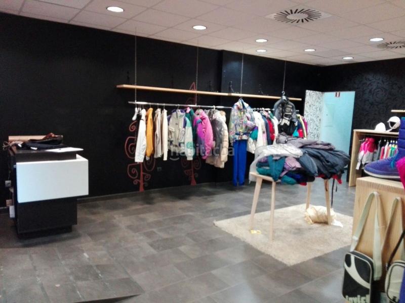Foto 568863b9-fd74-43c2-b367-8e46ec012899. Alquiler local comercial en calle telesilla local comercial en Panticosa